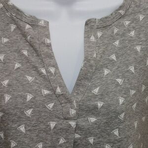 Tommy Hilfiger V Neck‎ Sailboat Top